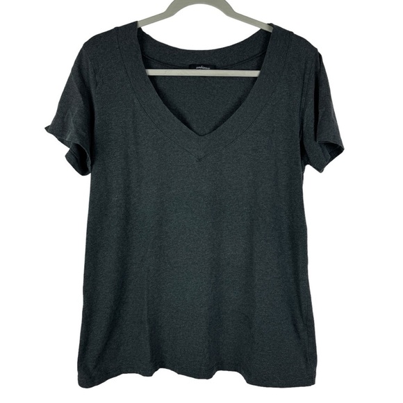 Ambiance Dark Gray Deep V-Neck Tee Women's Junior 2X Short Sleeve - Picture 5 of 7